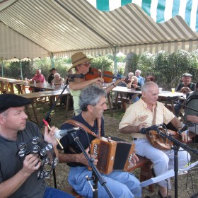 Vendanges_festives_suivies_d_un_bal_folk