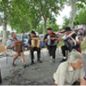 18ieme_Fete_des_musiques_traditionnelles_et_vide_greniers