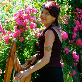 LAWENA_harpe_celtique_et_chansons_traditionnelles_irlandaises