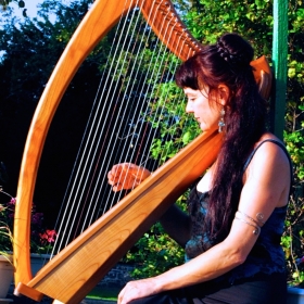 LAWENA_celtic_harp_songs