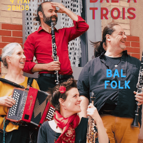 Bal_folk_avec_Bal_a_Trois