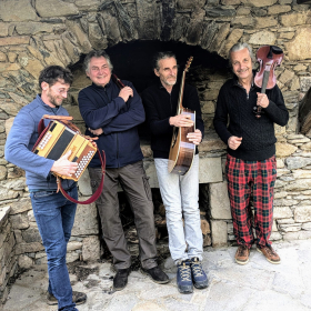 Bal_Soleil_a_Caylus_Salle_des_fetes