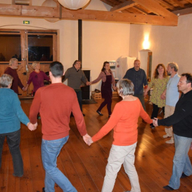 Atelier_et_ou_Bal_de_danses_collectives_folk